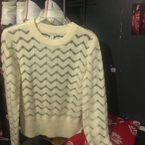 Size large HINGE top White